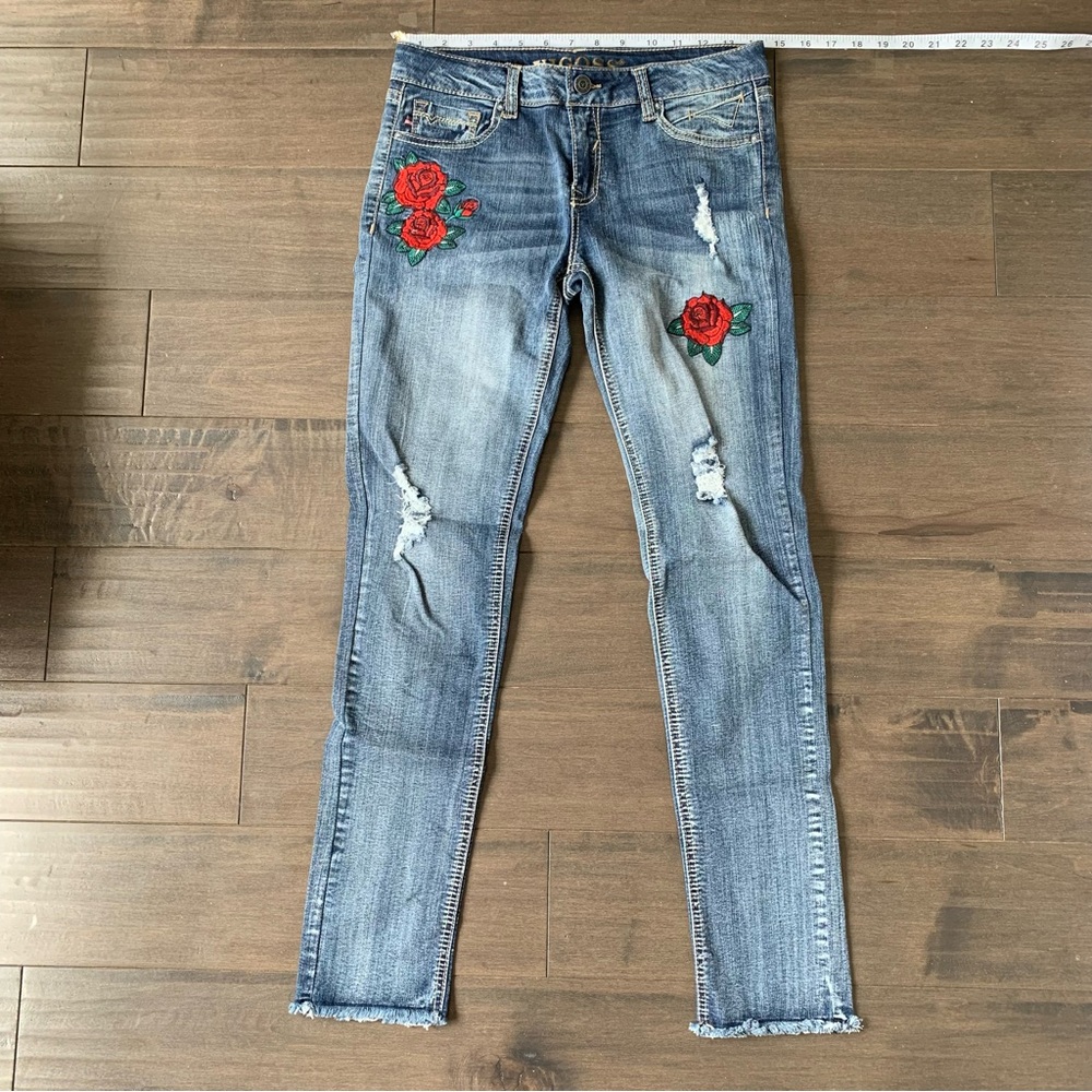Medium-dark wash jeans with rose